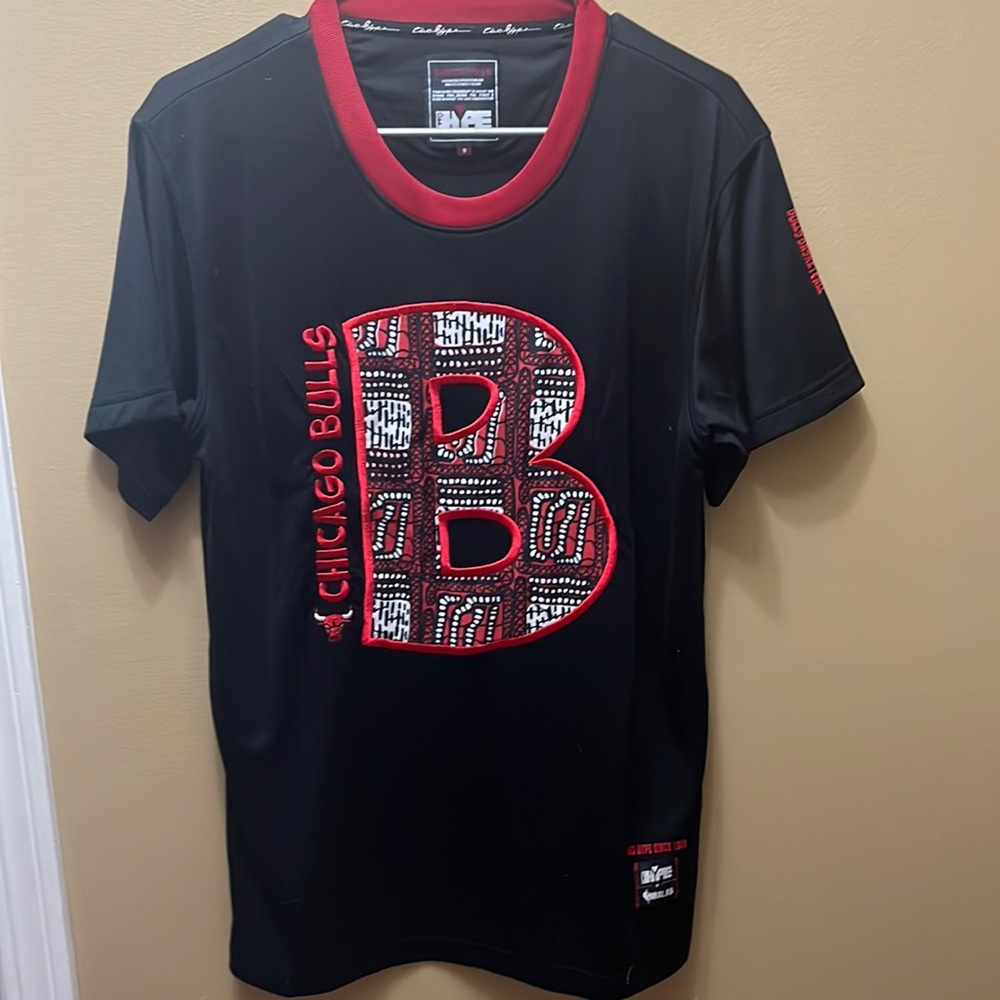 Bulls Short Sleeve Jersey Two Hype Brand Size Small